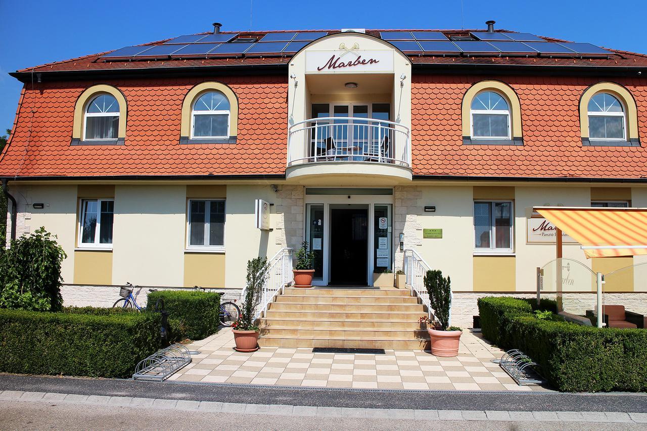 Marben Panzio Bed & Breakfast Hegyko Exterior photo